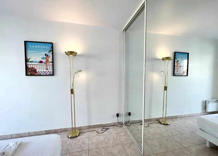 'le Victoria Beach' Vue Plein Centre, Spacieux Апартаменты Ментона