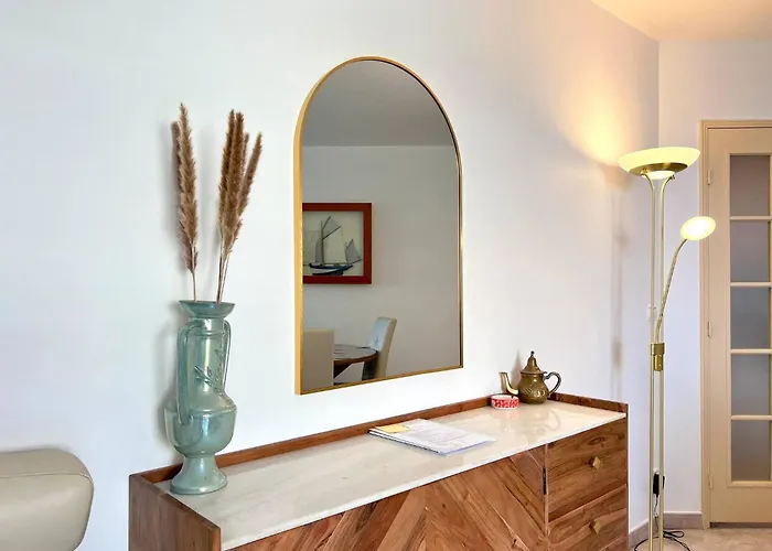 'le Victoria Beach' Vue Plein Centre, Spacieux Ментона