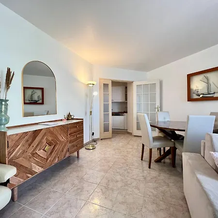 'le Victoria Beach' Vue Plein Centre, Spacieux * Мантон