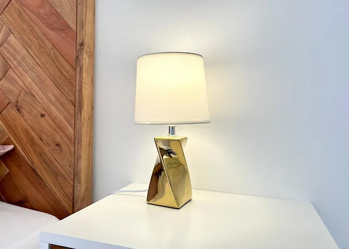 Lägenhet 'le Victoria Beach' Vue Plein Centre, Spacieux Menton